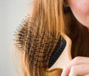 Как правильно расчесывать волосы: полезные советы